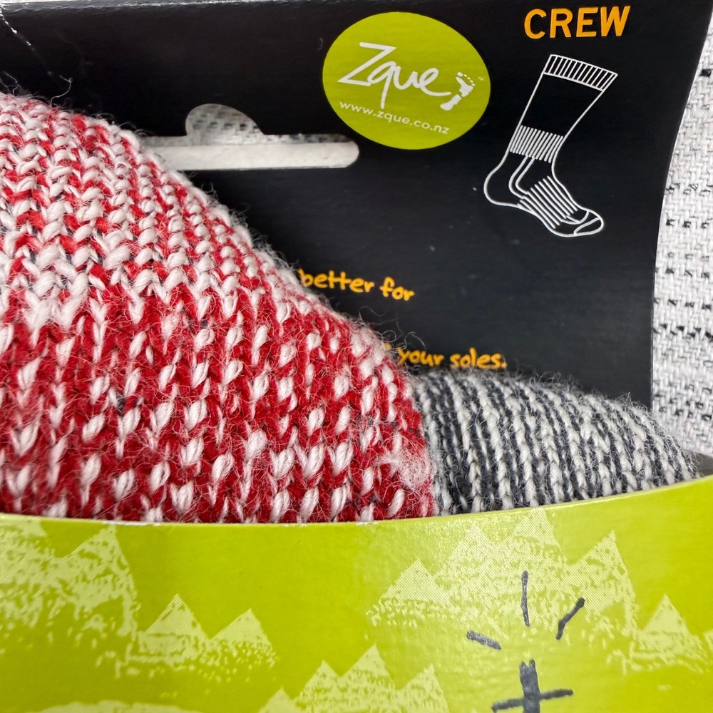 NEW Smartwool Men's Mountaineering Crew Socks Large Gray Red Extra Heavy Cushion - Picture 3 of 8